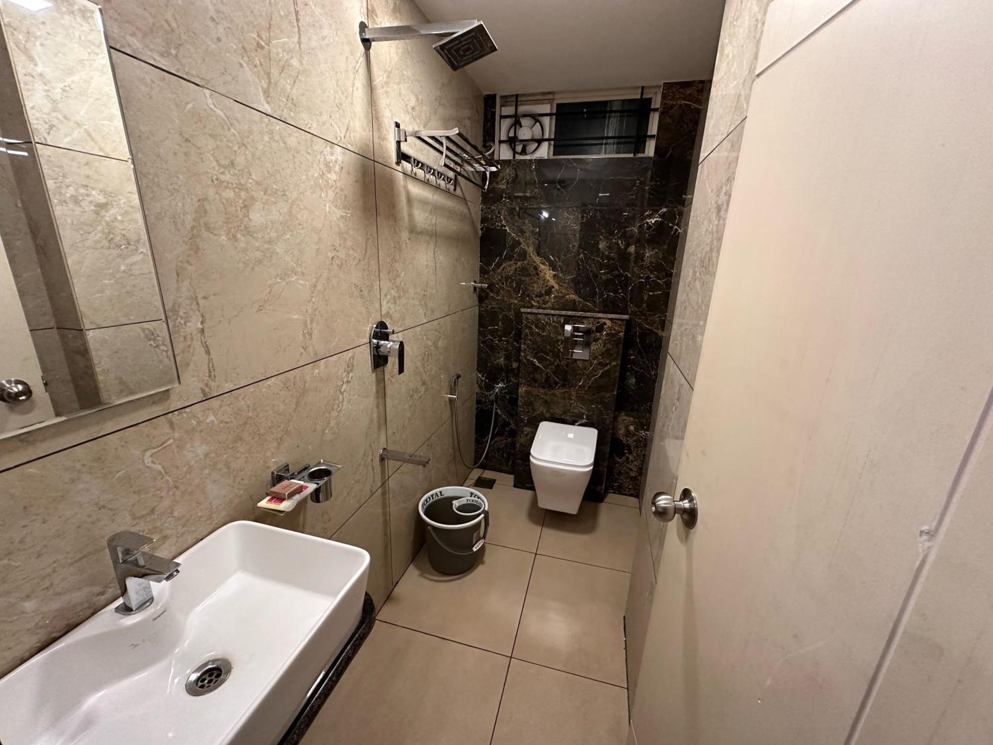 Collection O Local Square | Whitefield Hotel Bangalore Exterior photo